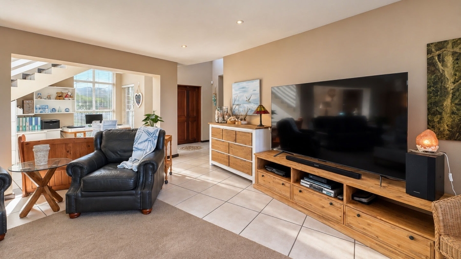 4 Bedroom Property for Sale in Marina Martinique Eastern Cape